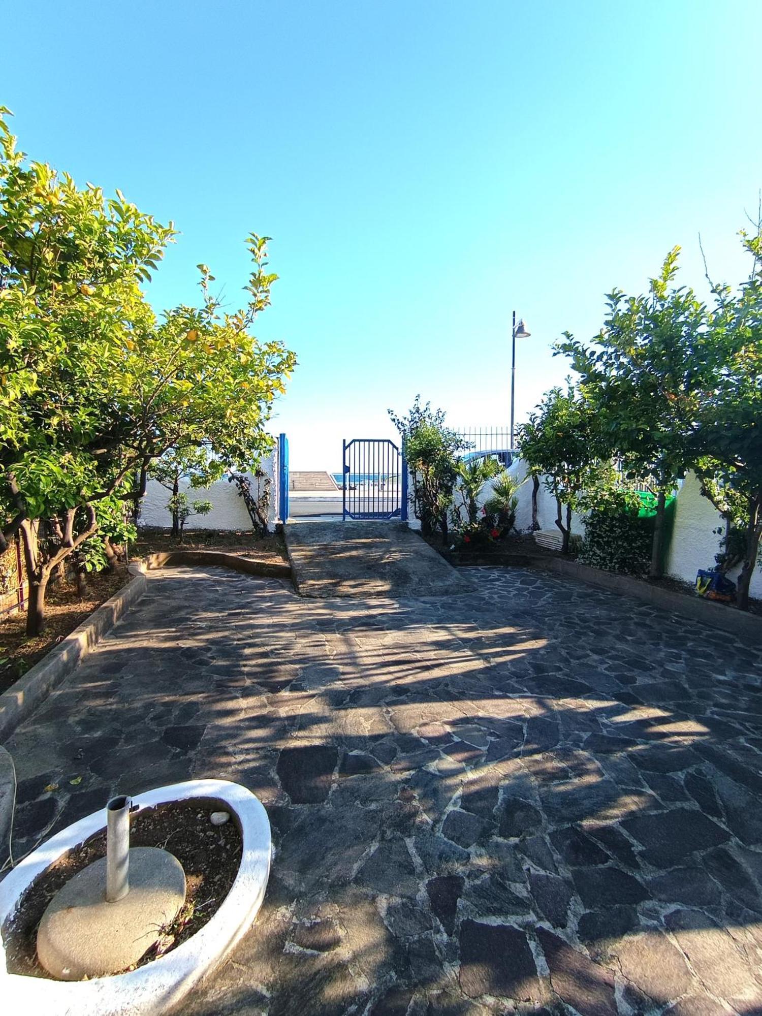 Monolocale Tirreno Studio Seafront Формия Экстерьер фото