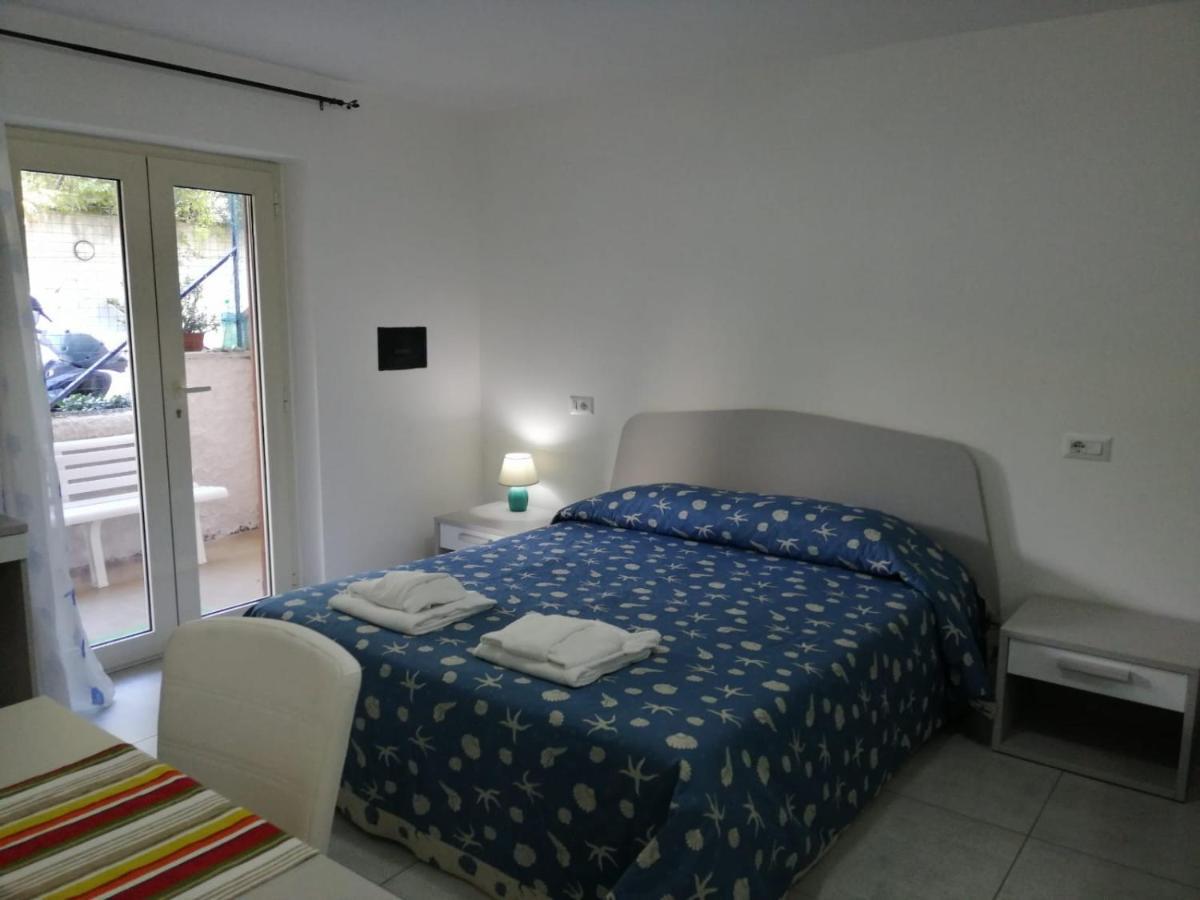 Monolocale Tirreno Studio Seafront Формия Экстерьер фото
